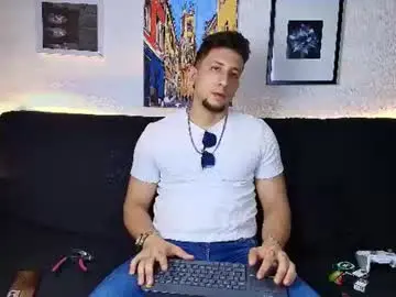 Chaturbate Live Sex Cam of emiliocum_24