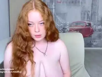 Chaturbate Live Sex Cam of frupi_land