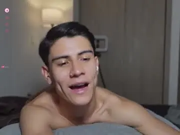 Chaturbate Sex Cam of hey_cesard