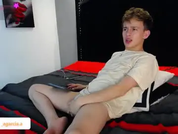 Chaturbate Best live sex cam show of liamwild20