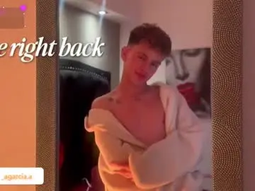 Chaturbate Best live sex cam show of liamwild20