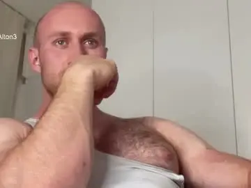 Chaturbate Live Sex Cam of wlademarbergs