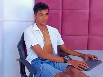 Chaturbate Live Sex of alejandro_williams