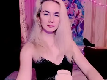 Chaturbate Live Sex Cam of carinfox