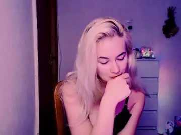 Chaturbate Best live sex cam show of carinfox