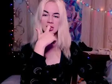 Chaturbate Live Sex Cam of carinfox