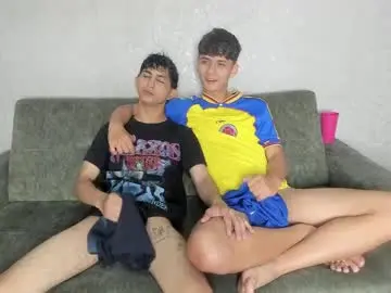 Chaturbate Watch Live Sex Cams of cute_boys18