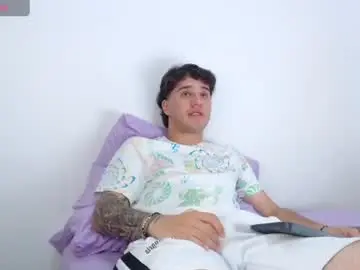 Chaturbate Live Porn of manuelr77