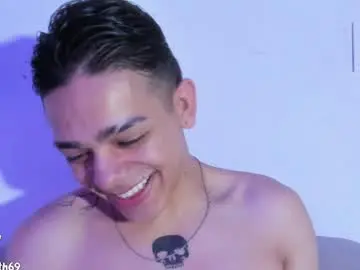 Chaturbate Free Live Porn of tobiassmith69