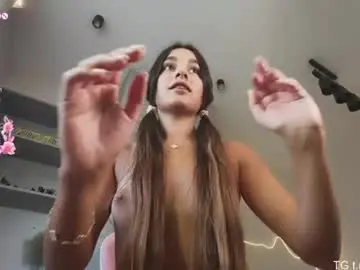 Chaturbate Live Sex Cam of jessiexxi