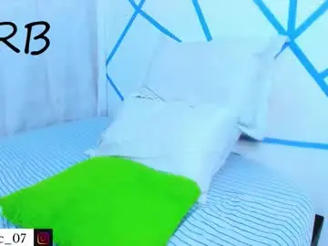 Chaturbate Live Sex Cam of liam_scott77