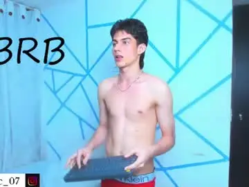 Chaturbate Watch Live Sex Cams of liam_scott77