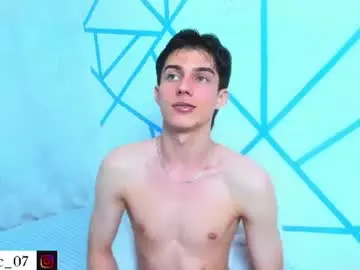 Chaturbate Watch Live Sex Cams of liam_scott77