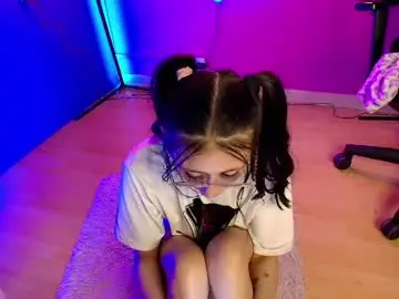 Chaturbate Live Sex Cam of mycutiebabe