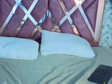 Chaturbate Live Sex Cam of pixy_20