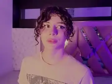 Chaturbate Live Sex Cam of pixy_20
