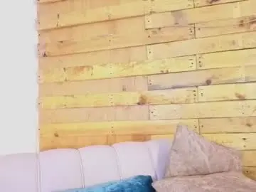 Chaturbate Live Sex Cam of pixy_20
