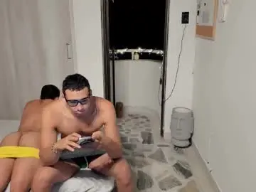 Chaturbate Best live sex cam show of travis_bakerr