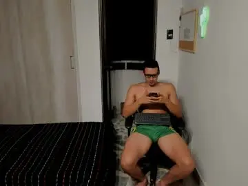 Chaturbate Adult Video Chat of travis_bakerr