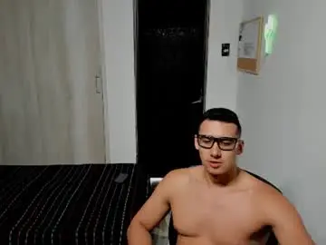 Chaturbate Adult Webcam of travis_bakerr