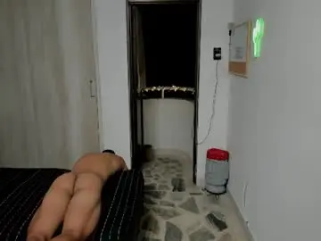 Chaturbate Nude Webcam of travis_bakerr