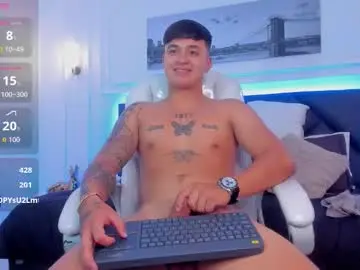 Chaturbate Live Sex Cam of cristopher_strong