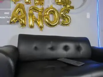 Chaturbate Best live sex cam show of cristopher_strong