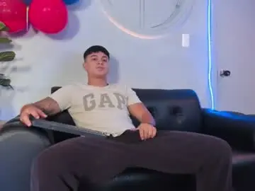 Chaturbate Live Porn of cristopher_strong