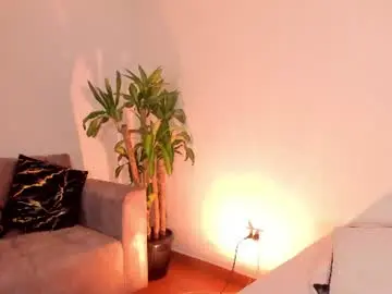 Chaturbate Live Sex Cam of venuzz_99