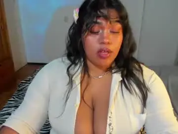 Chaturbate Live Sex Cam of nayara_hinny