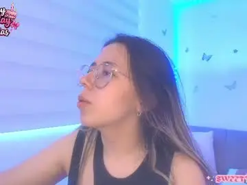 Chaturbate Nude Webcam of sweettvera_