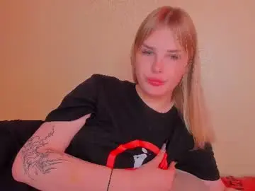 Chaturbate Live Sex Cam of krisi_myrr