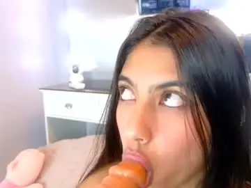 Chaturbate Free Porn Cam of littlejennifer18