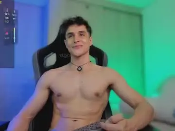 Chaturbate Best live sex cam show of thomklein