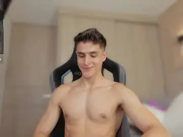 Chaturbate Nude Webcam of thomklein