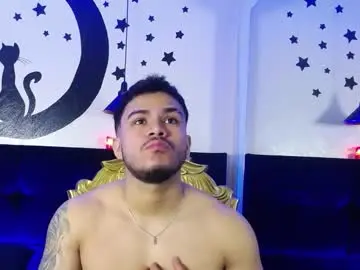 Chaturbate Live Sex Cam of ariies13