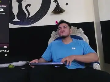 Chaturbate Live Sex Cam of ariies13