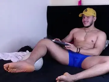 Chaturbate Adult Video Chat of ariies13