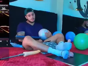 Chaturbate Nude Webcam of ariies13