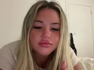 Chaturbate Adult Video Chat of averybabyyx