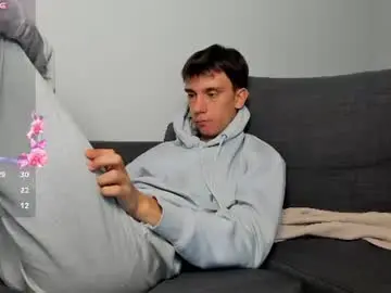 Chaturbate Live Sex Cam of charlie_deangelo