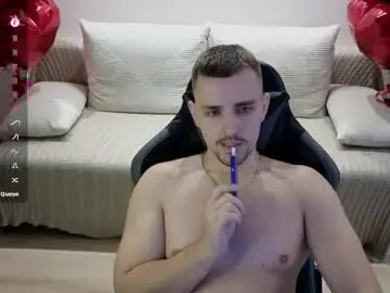 Chaturbate Live Sex Cam of larstar01