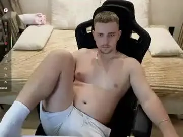 Chaturbate Live Sex Cam of larstar01