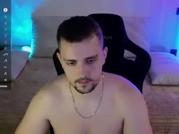 Chaturbate Live Sex Cam of larstar01
