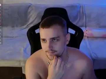Chaturbate Live Sex Cam of larstar01