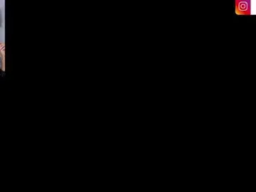 Chaturbate Sex Chat of lilith_petit_