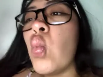 Chaturbate Live Sex Cam of babyymango_