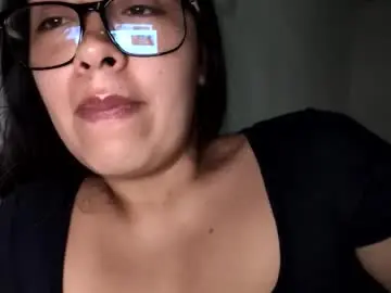 Chaturbate Live Sex Cam of babyymango_