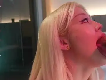 Chaturbate Live Sex Cam of seduza_hyun