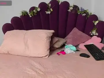 Chaturbate Live Sex Cam of karla_ricochett